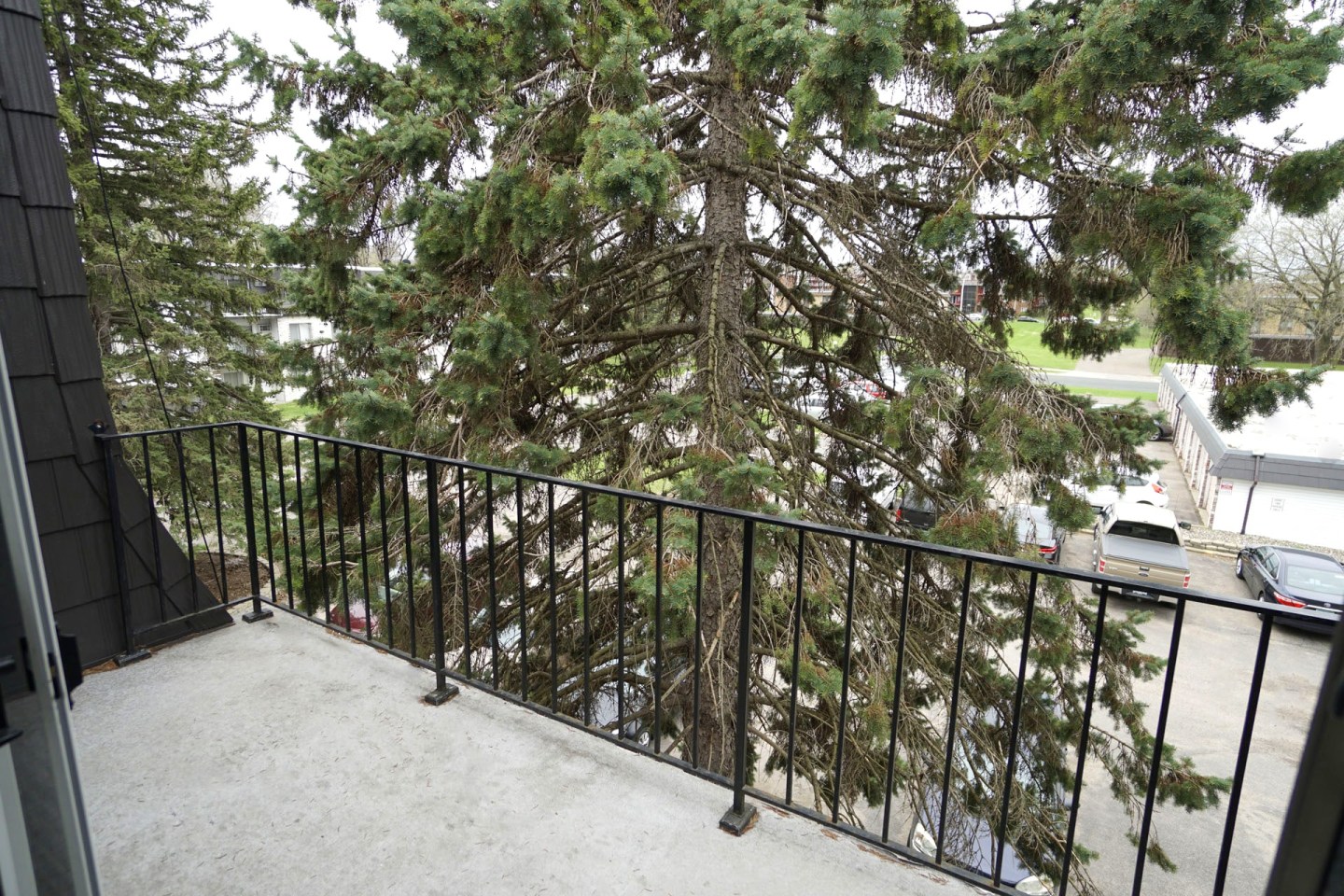 Bellows Court Image 21