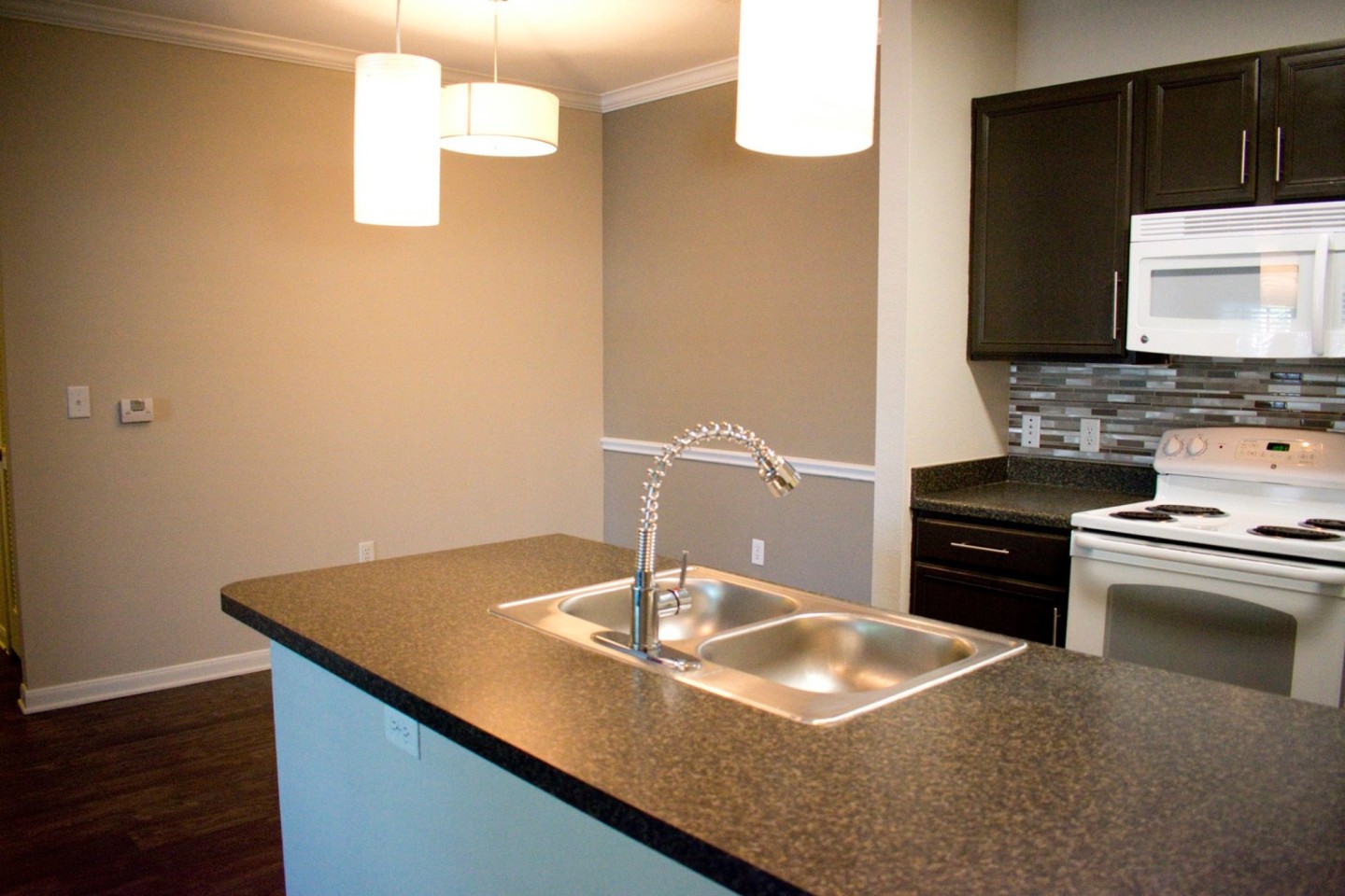 Estate Villas at Krum Image 38
