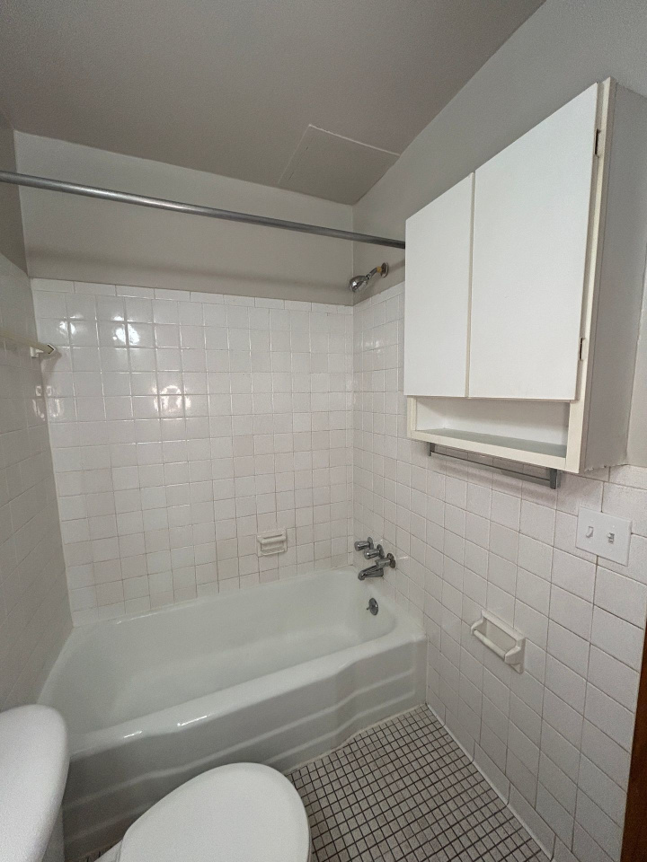 424 W 24th Street Image 8