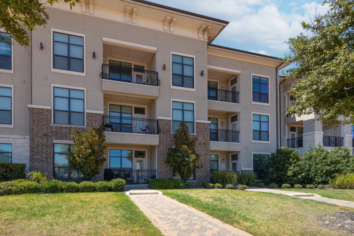 The Hendry Apartment Homes Image 24