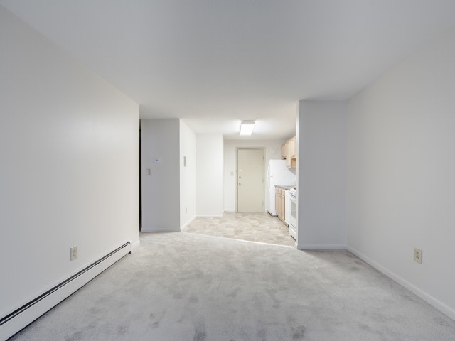 Lowell Arms Apartments Image 11