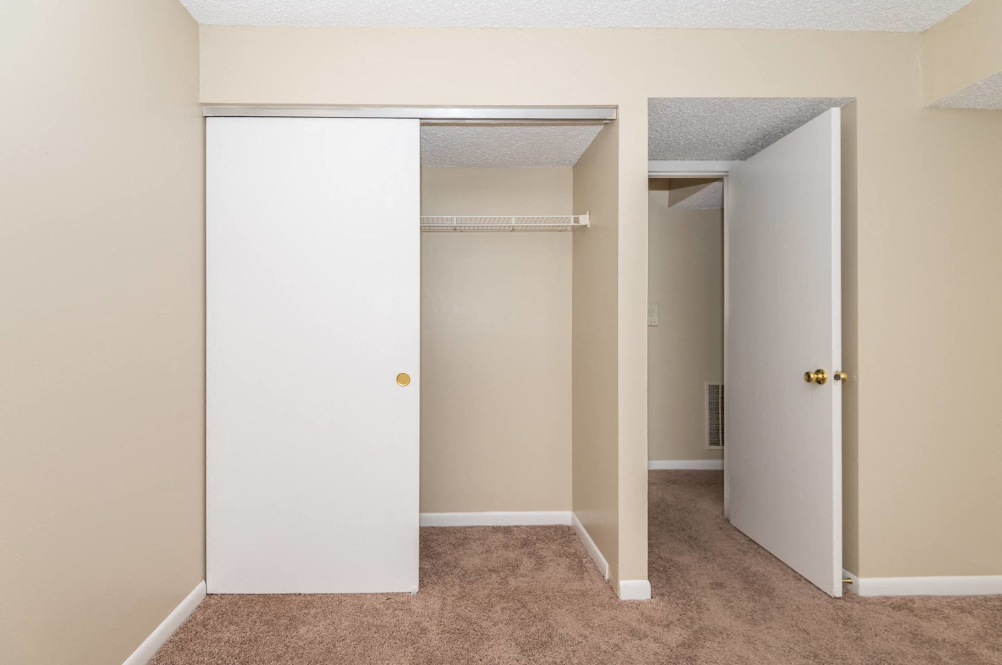 Meadow View Apartments & Townhomes Image 56