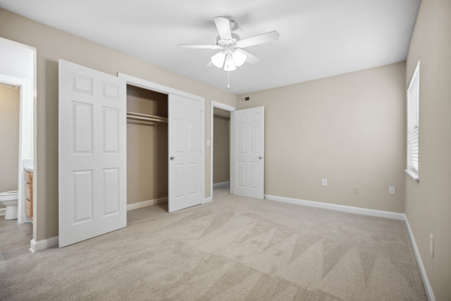 Sumter Square Image 18