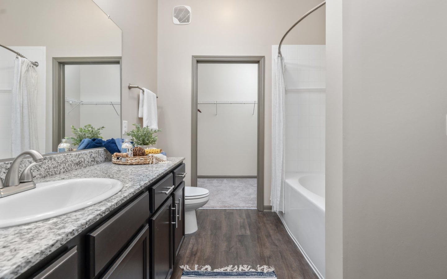 Riverhouse Image 10