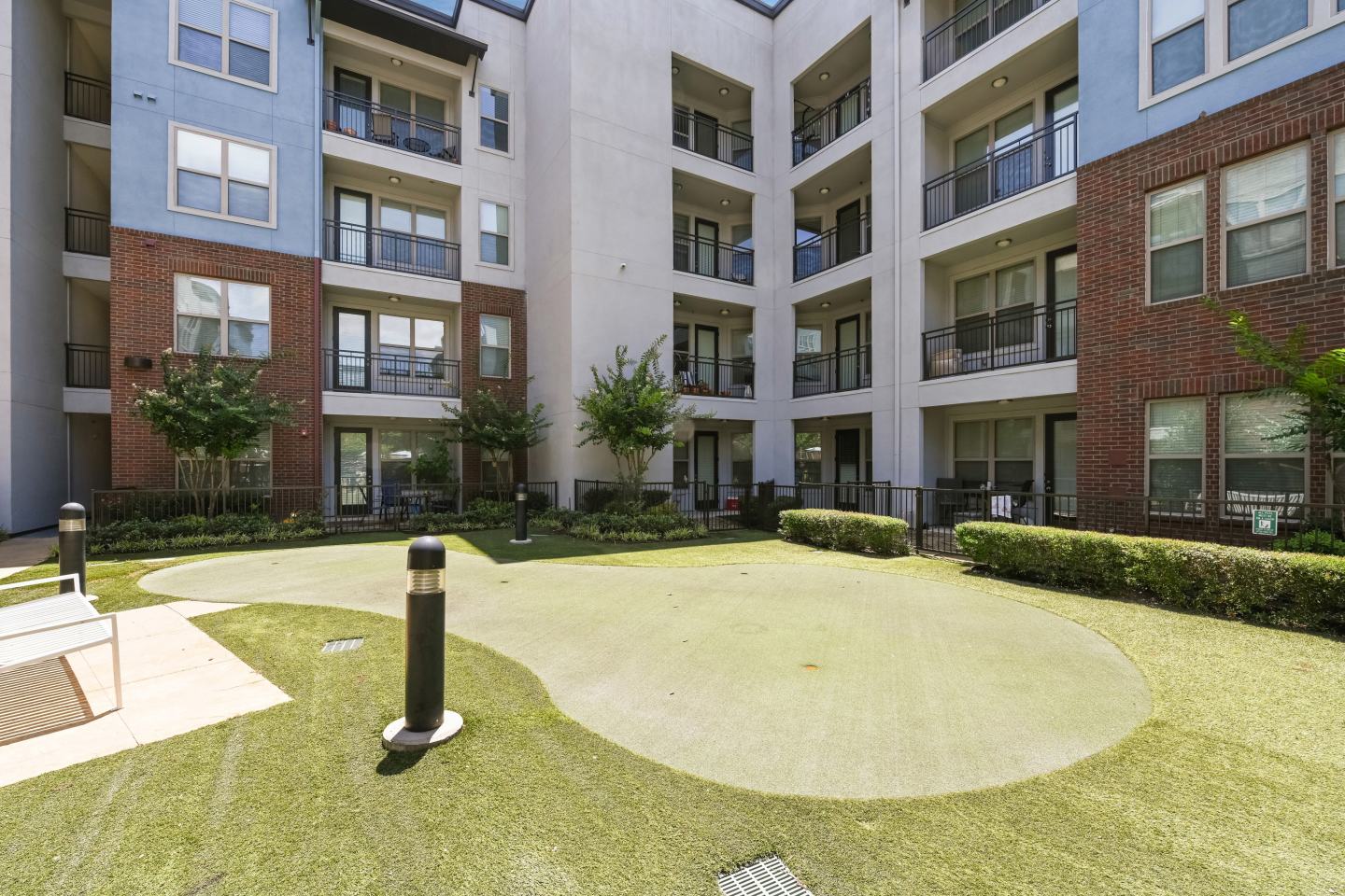 Flats at Frankford Station Image 17