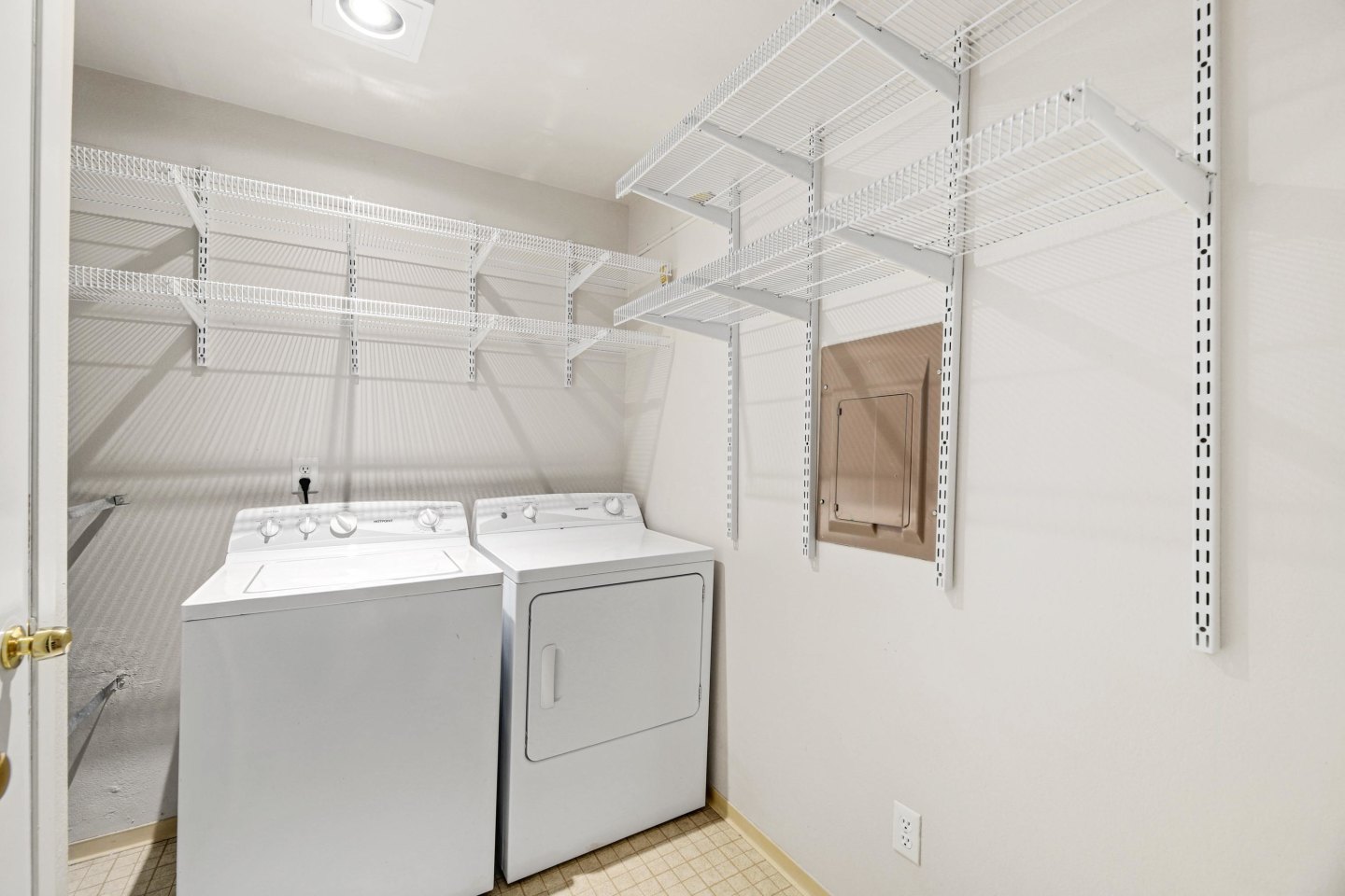 Starboard Apartments Image 7