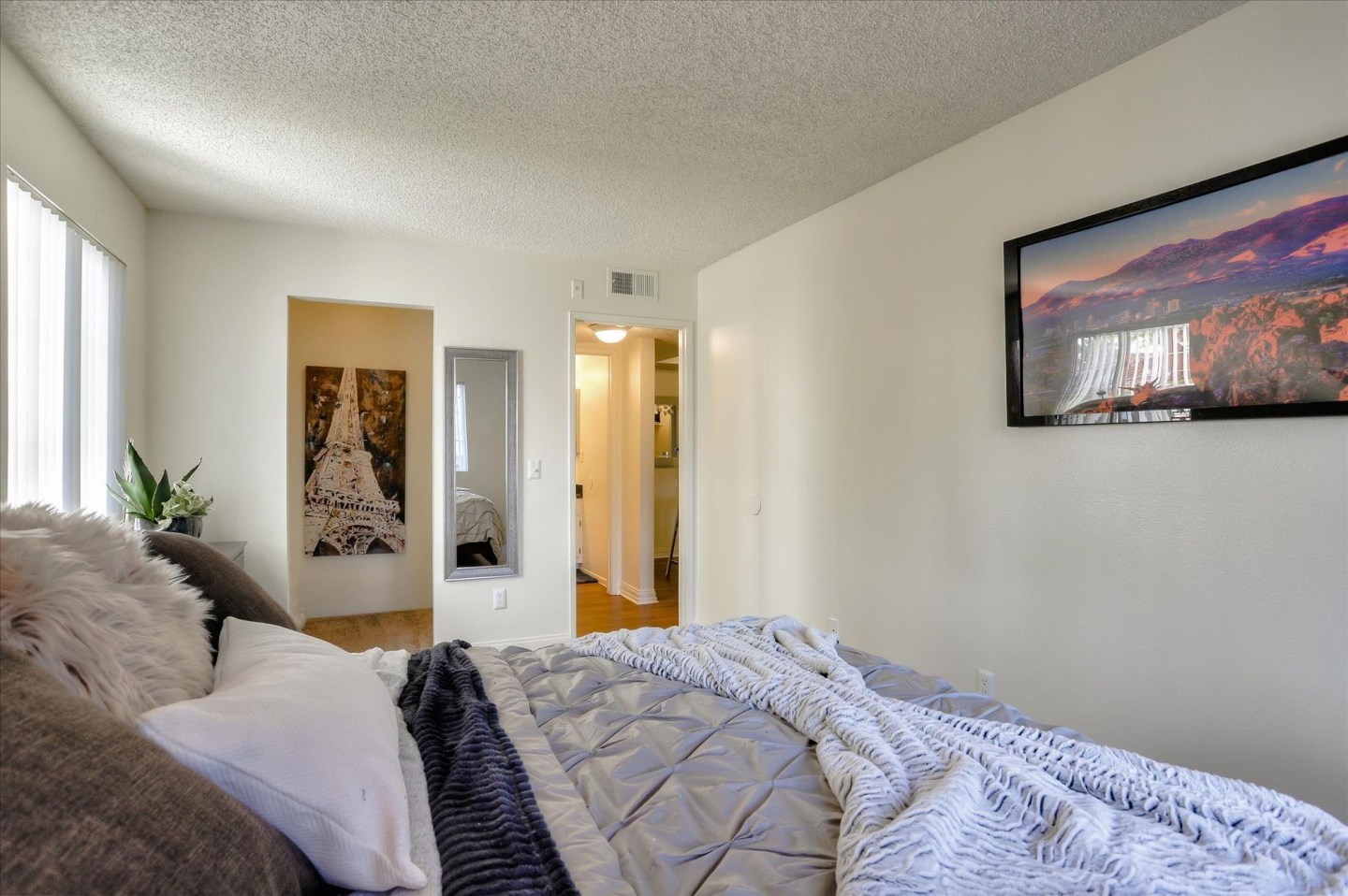 Sterling Summerland Image 14