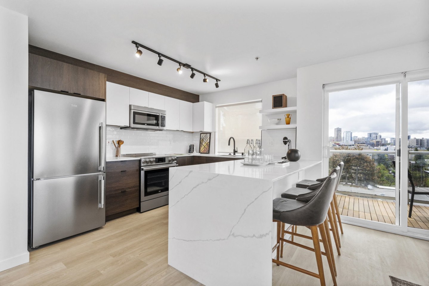 Thea Apartments Image 4