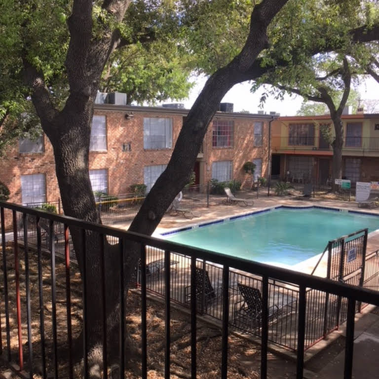 Southern Oaks Image 6