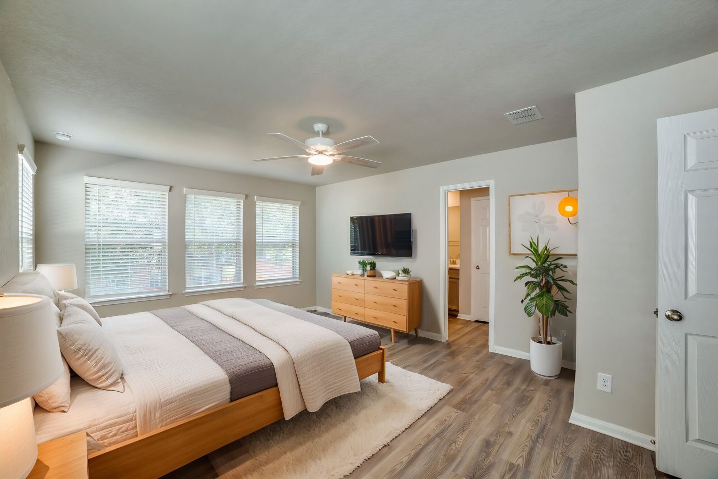 Villas at College Park Image 19