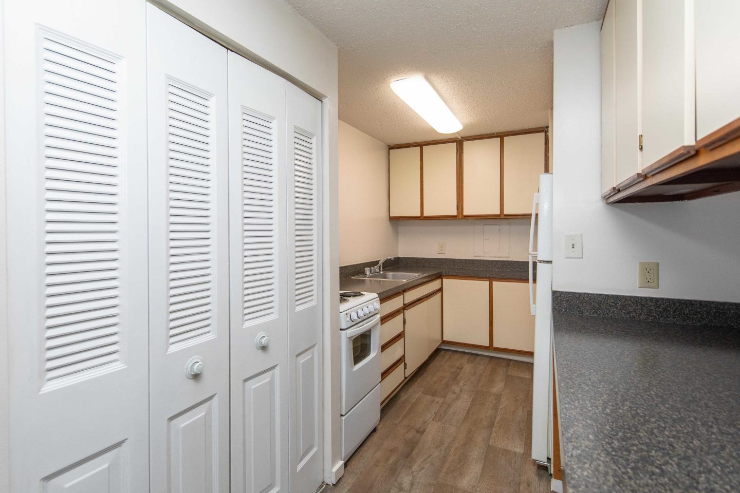 Premier Village Apartments Image 16