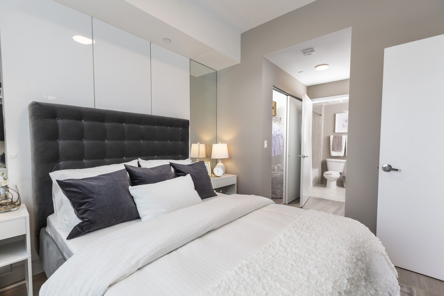 Resia Biscayne Drive Image 2