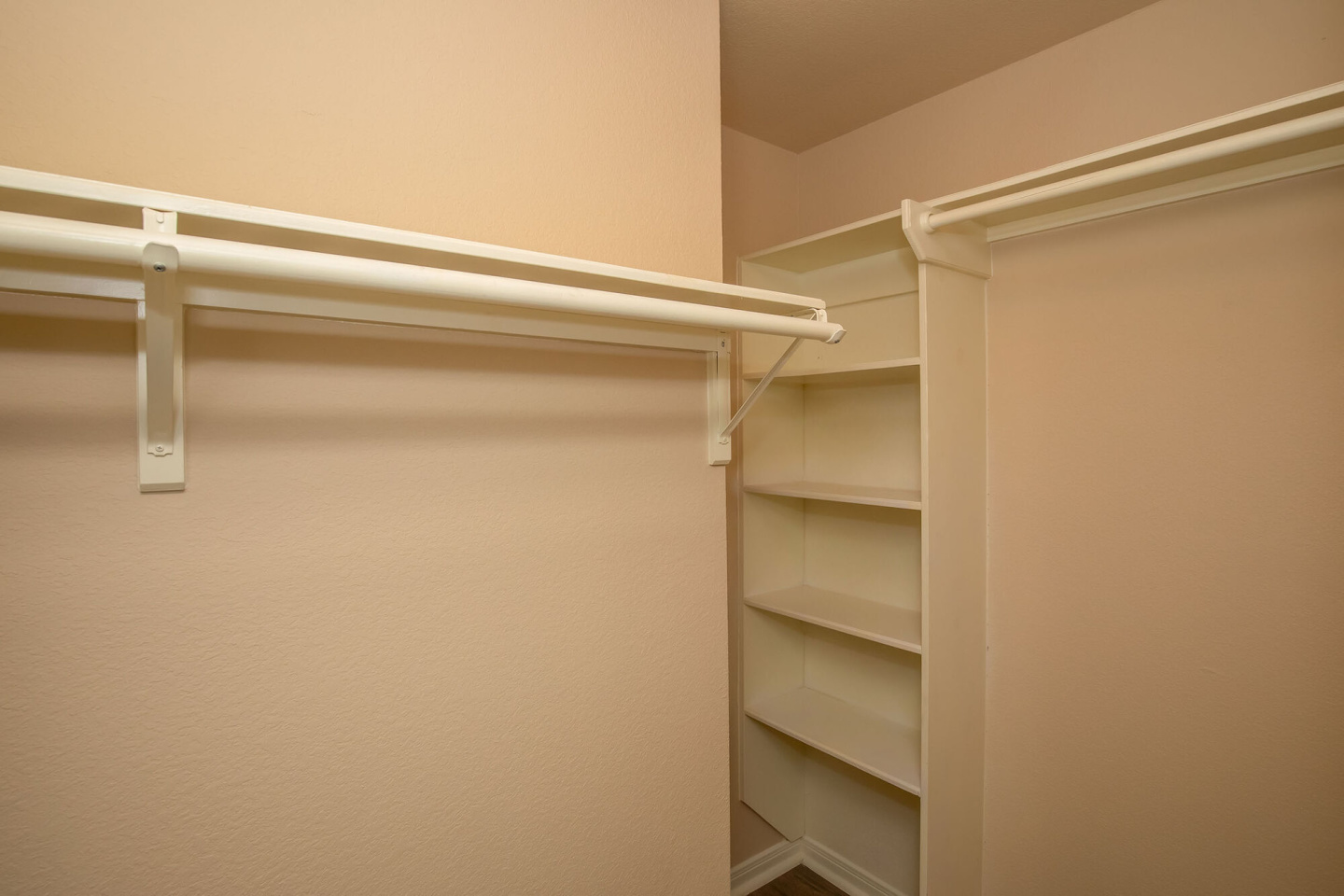 Dominion at Oak Forest Apartments Image 31