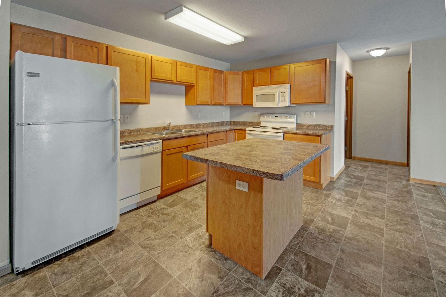Roosevelt East Apartments Image 2
