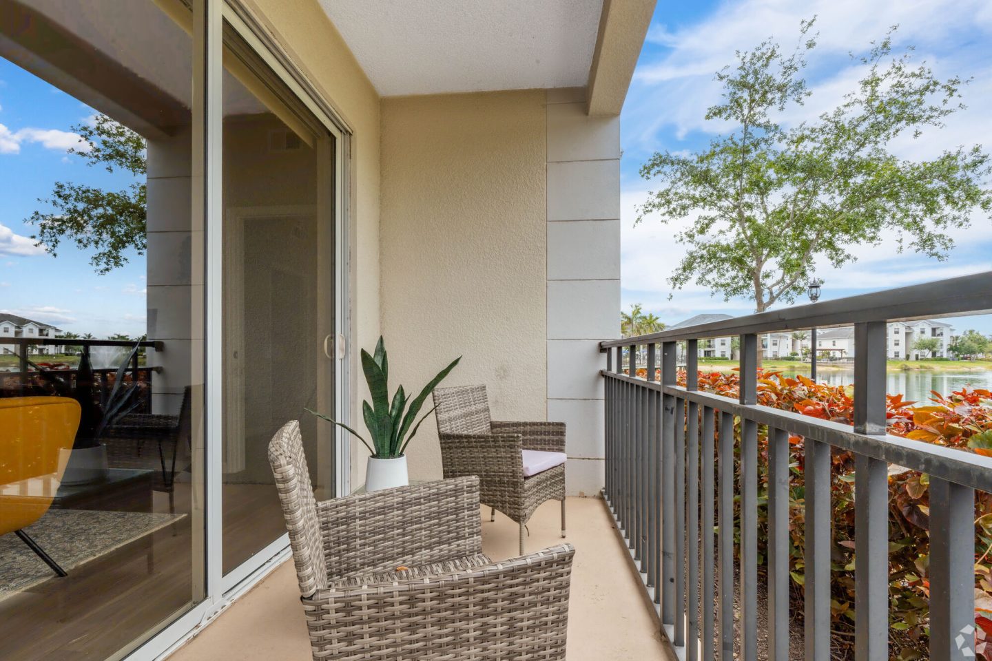 Estero Oaks Image 10