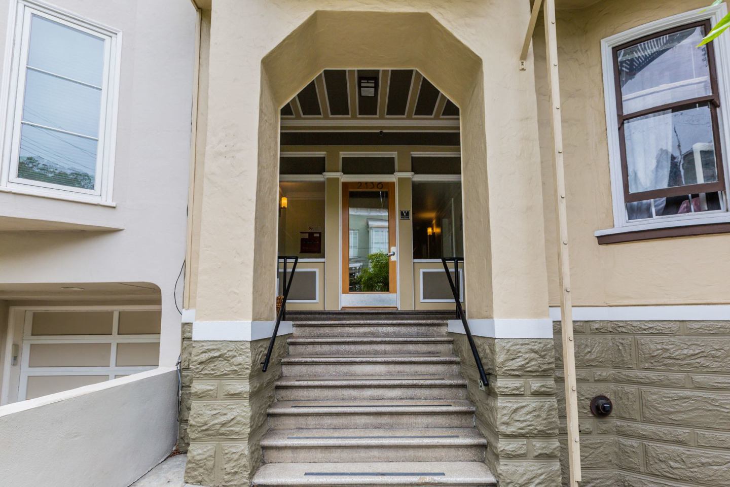 2136 Broderick Street Image 9
