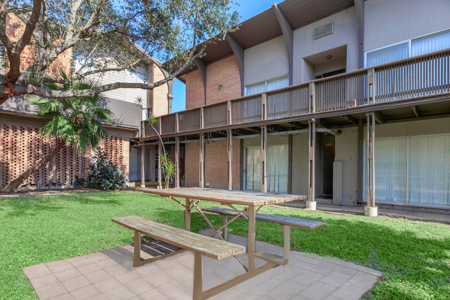 Fairway Apartments Image 7