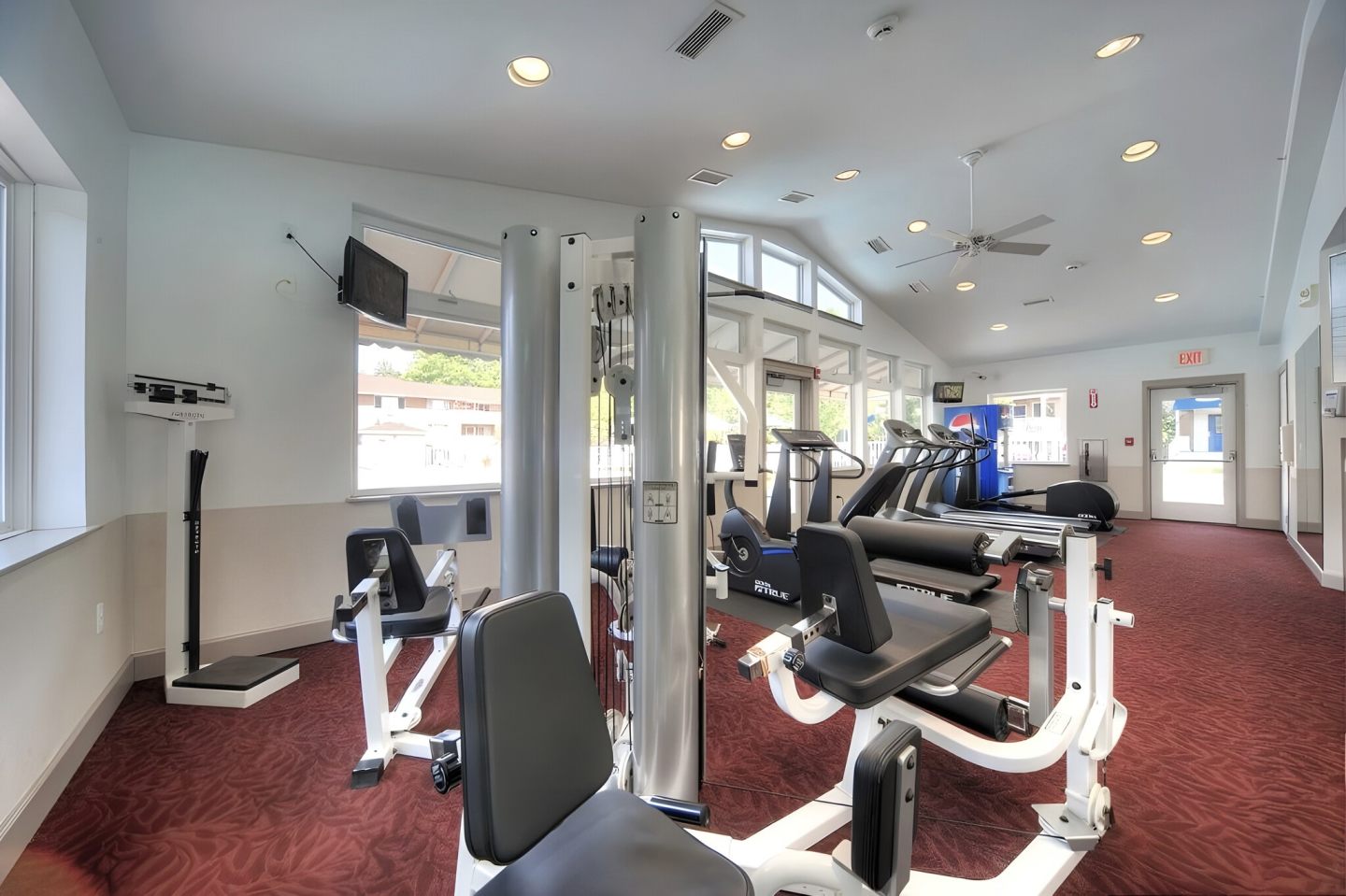 1600 Elmwood Avenue Image 13