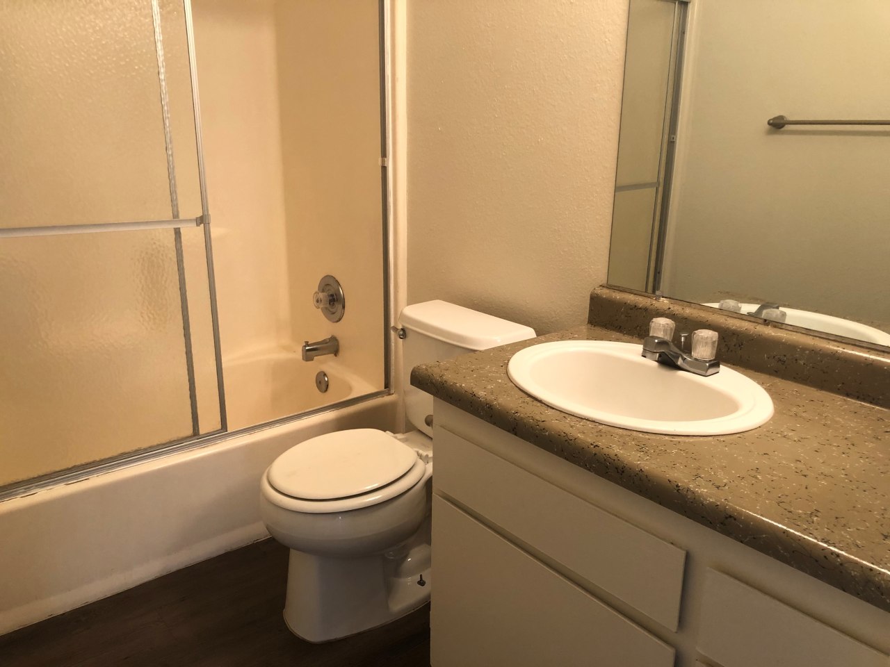Pinewood Place Apartments Image 6