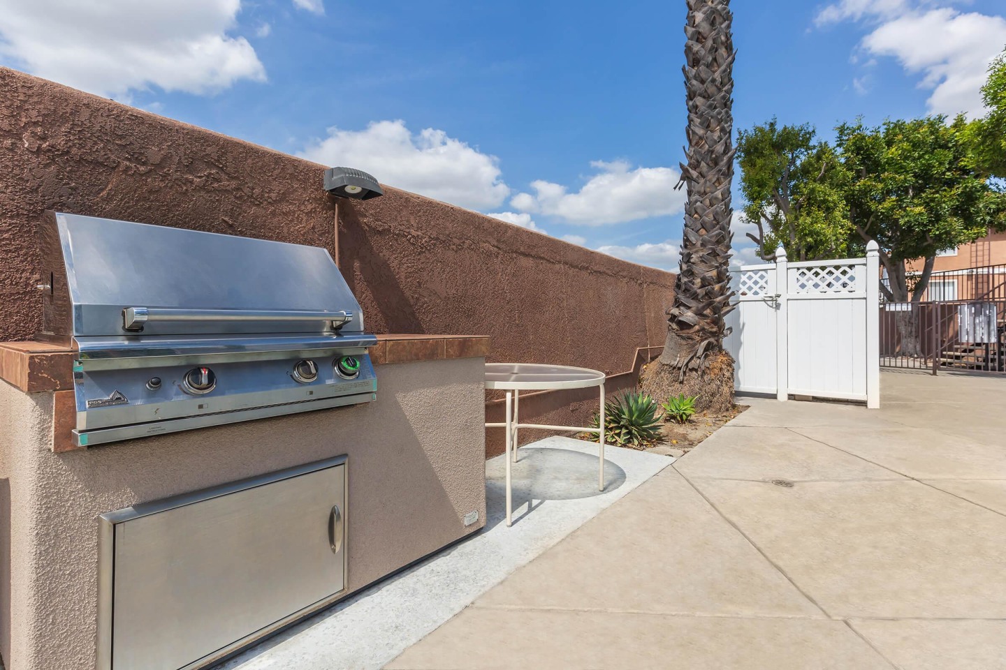 Casa Pacifica Apartment Homes Image 4