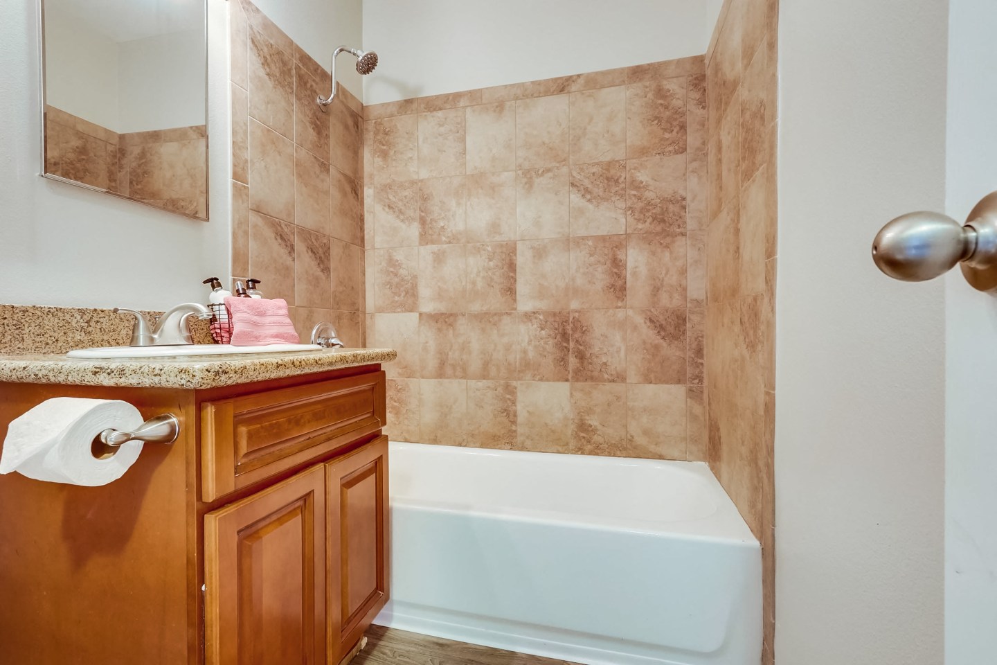 Le Mar Apartments Image 9