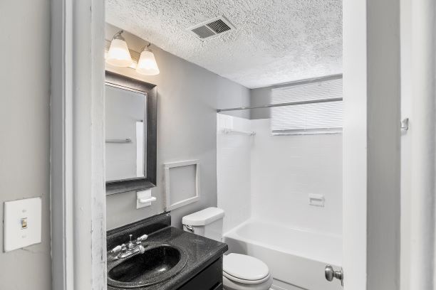 Glen Ridge Manor Image 12