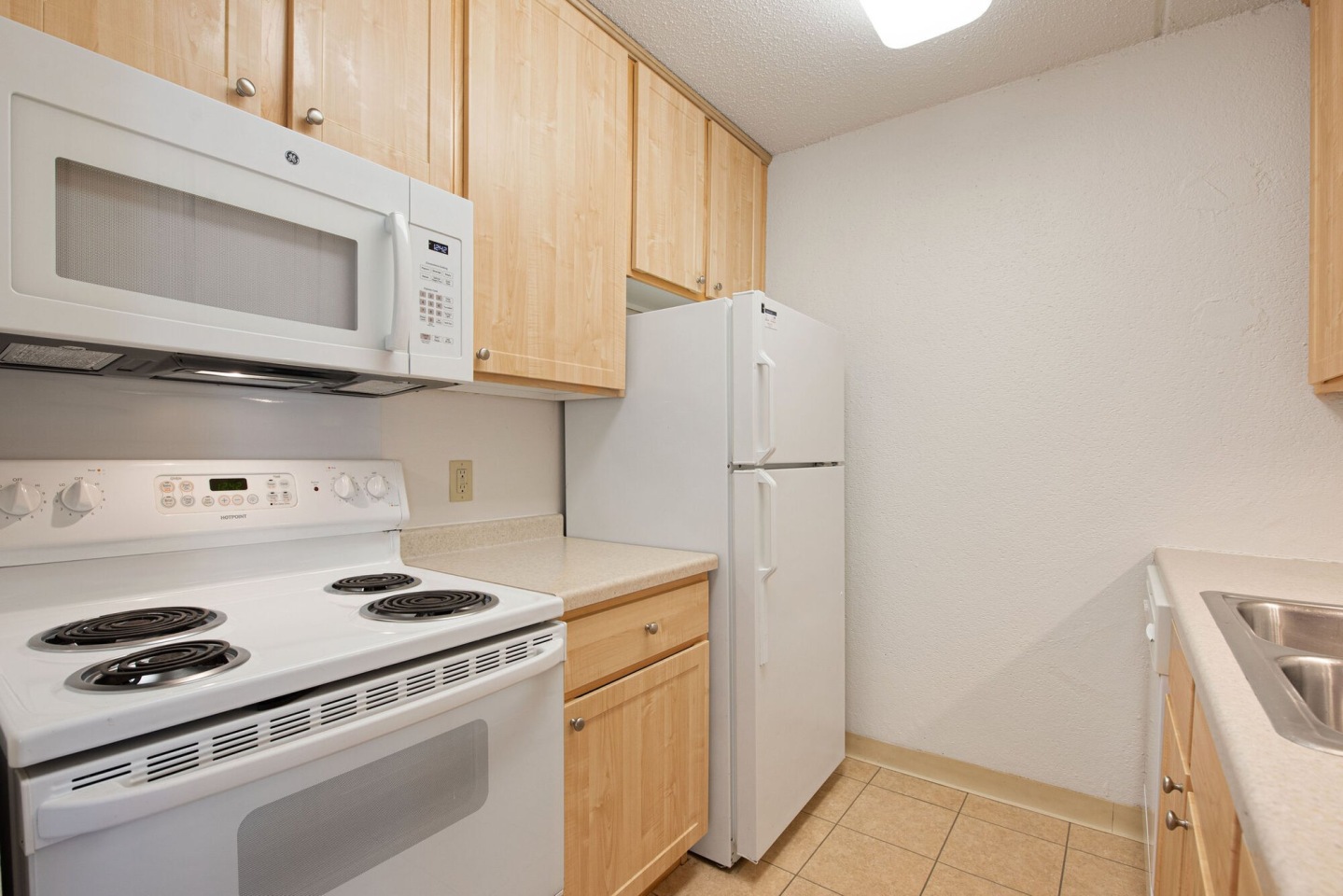 Park Plaza Apartments Image 8