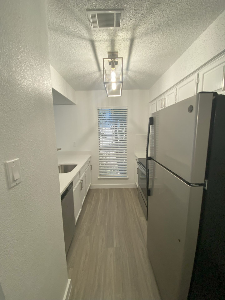 St. Edward's Apartments Image 14