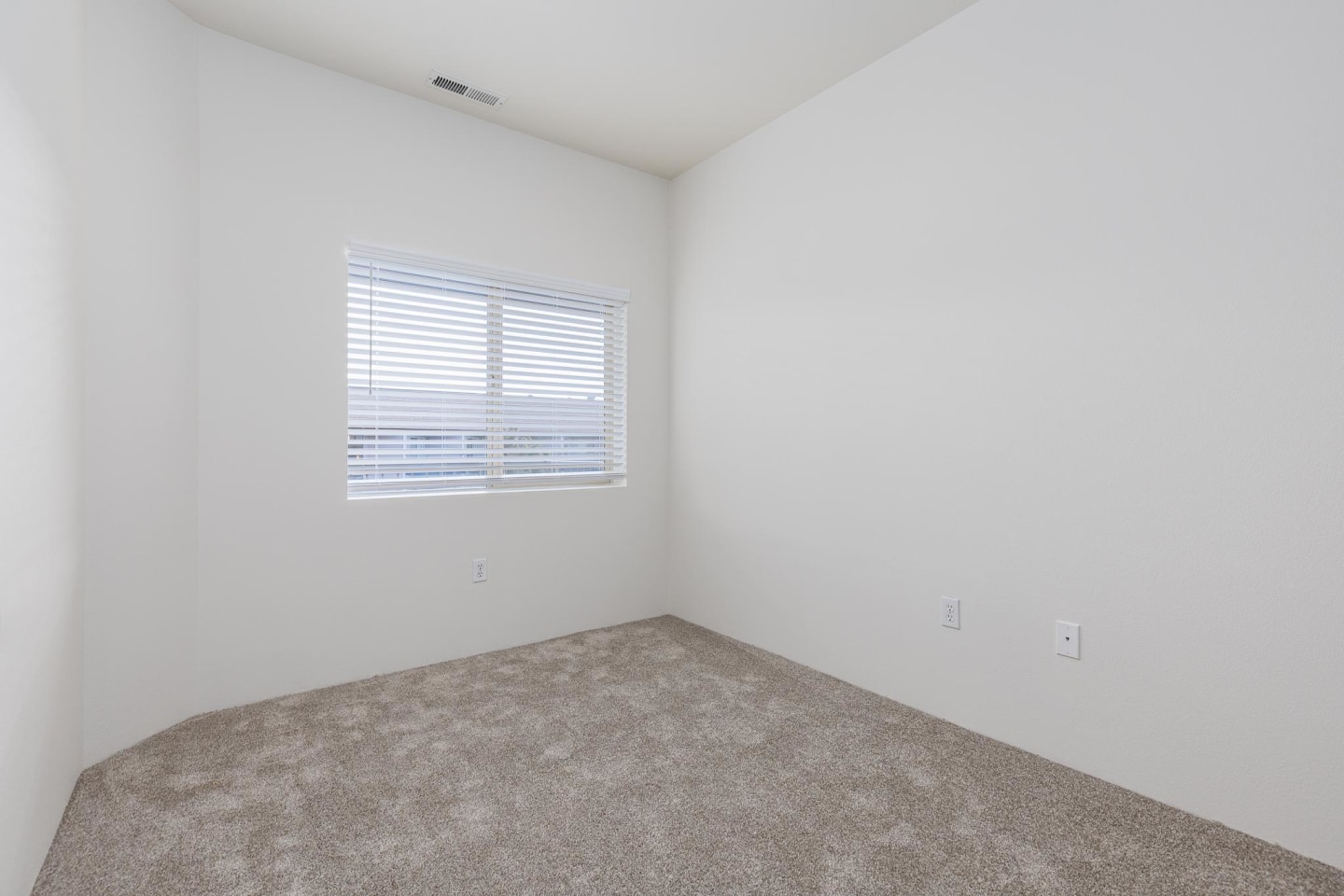 Shoreline Village Apartment Homes Image 3