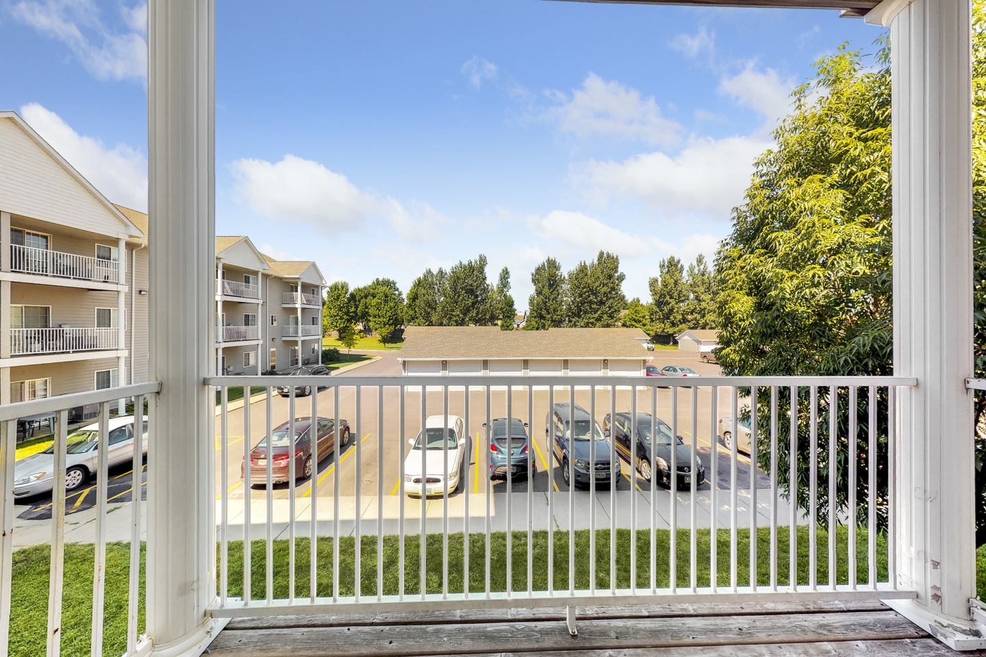 Platinum Valley Apartments Image 58