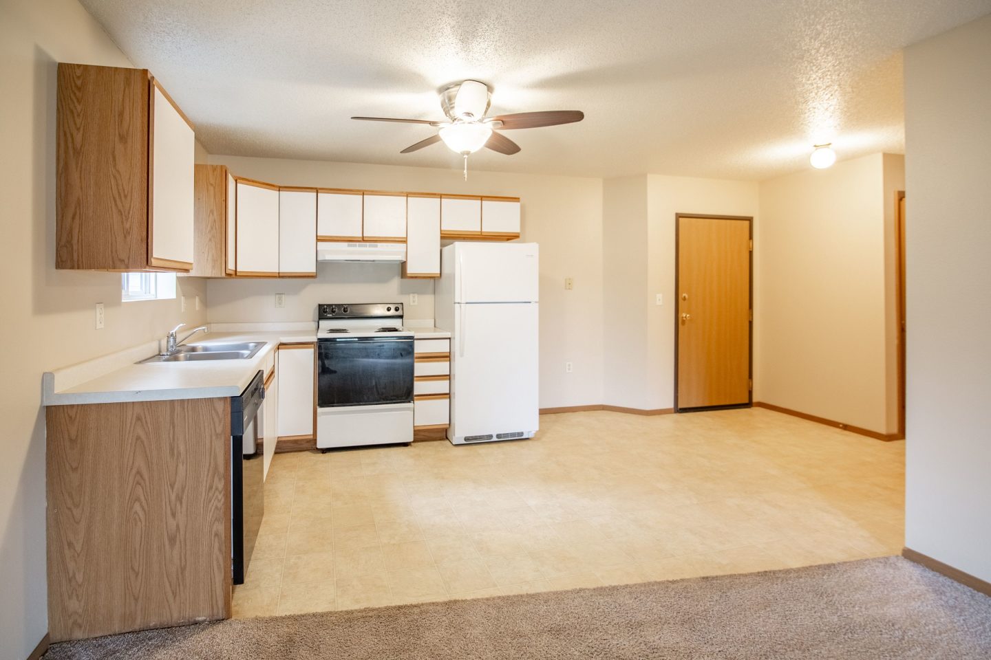 Turnpike Apartments Image 8