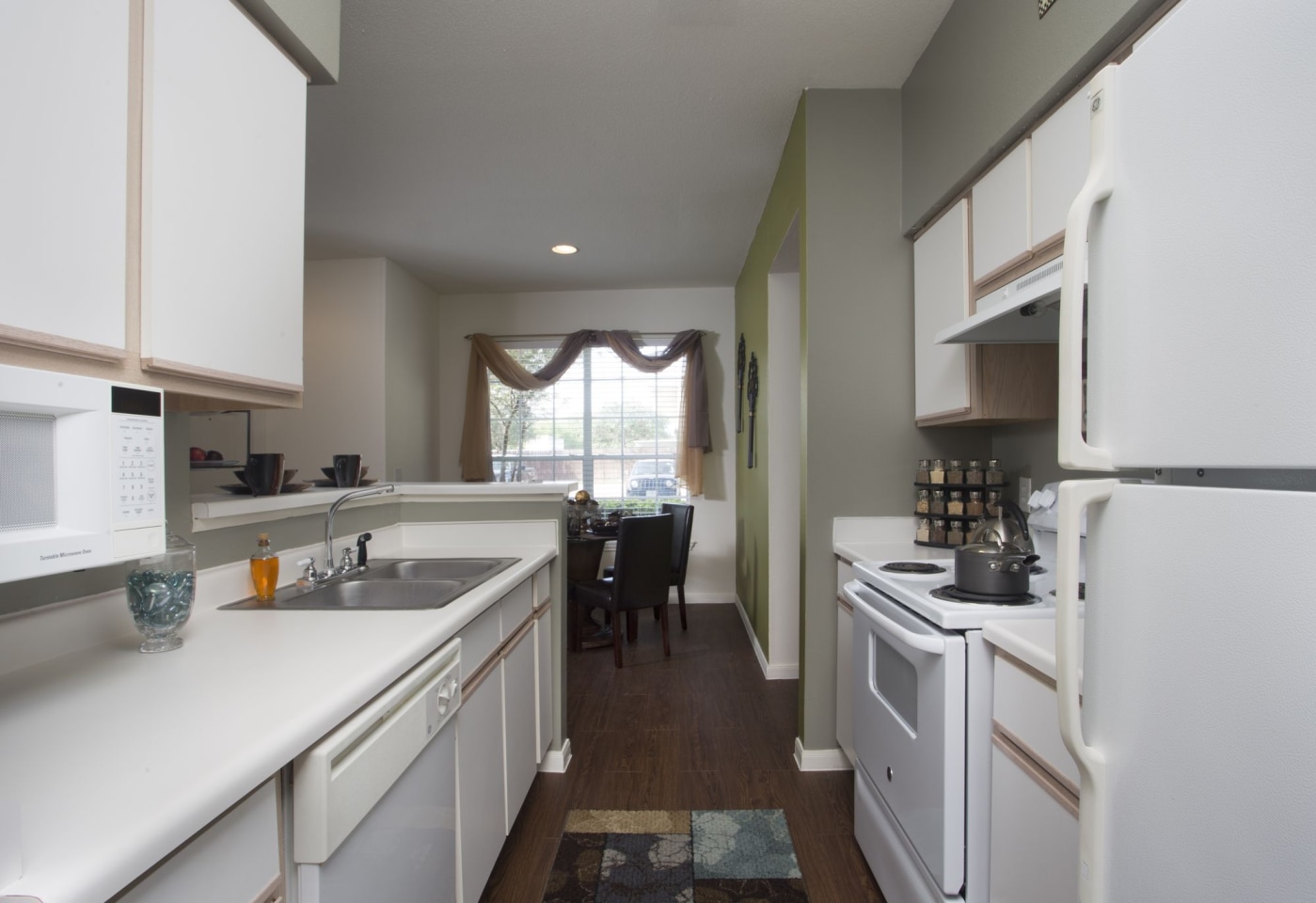Rincon Apartments Image 2