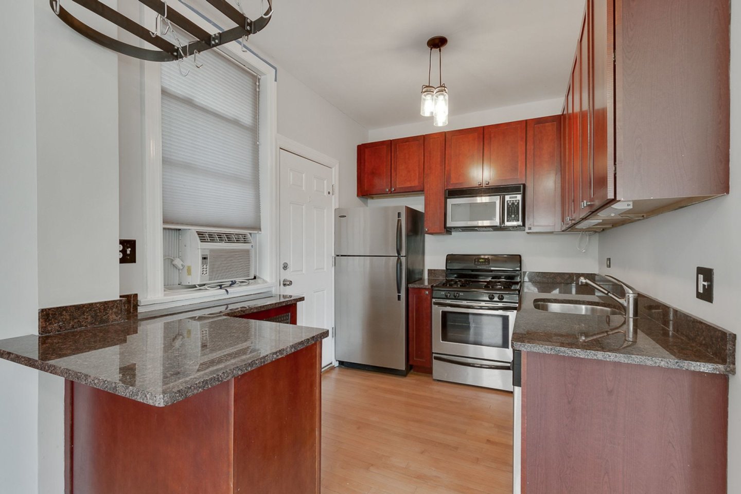 4700 Winchester Apt. Image 5