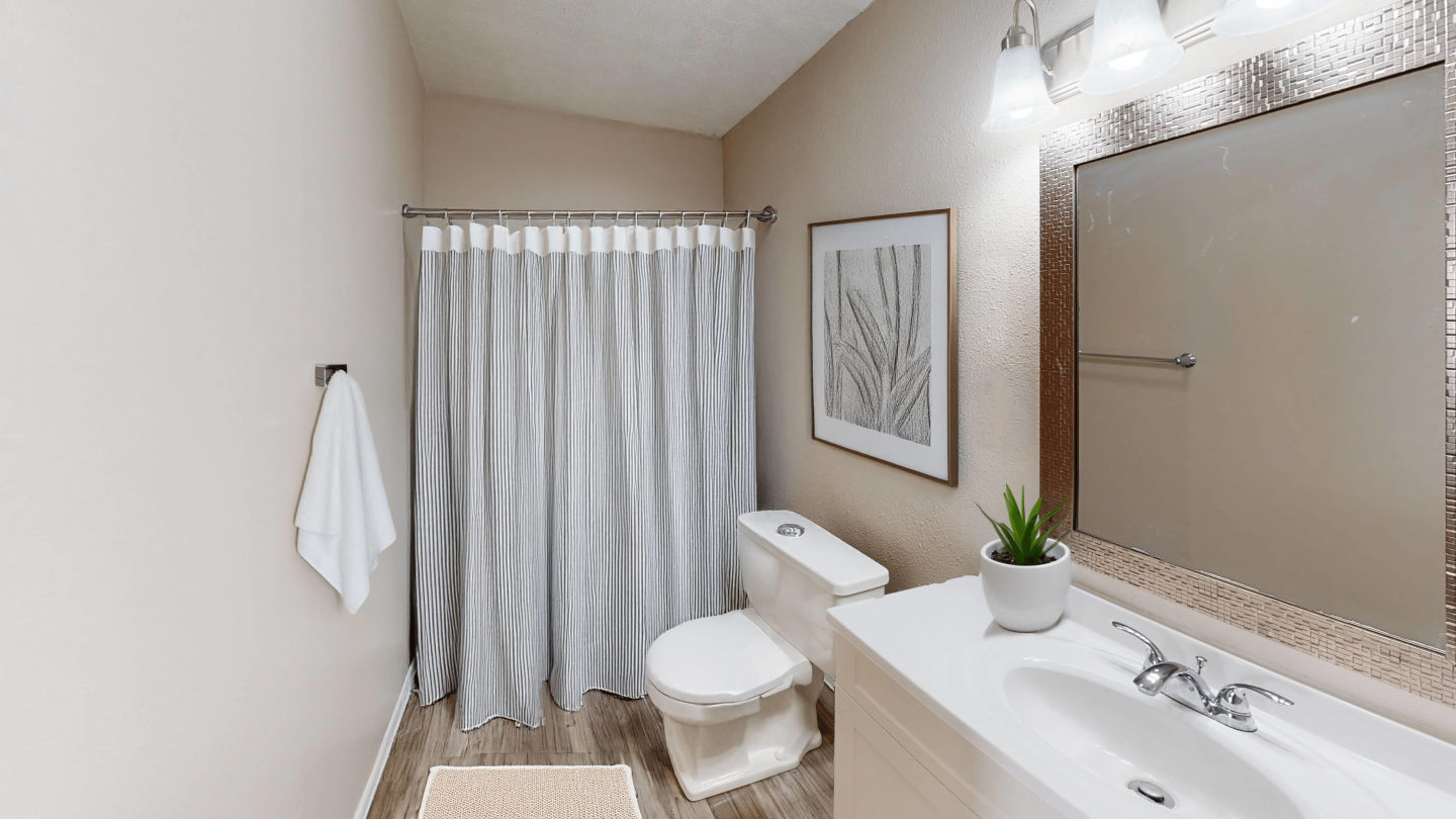 Somerford Square Apartments Image 13