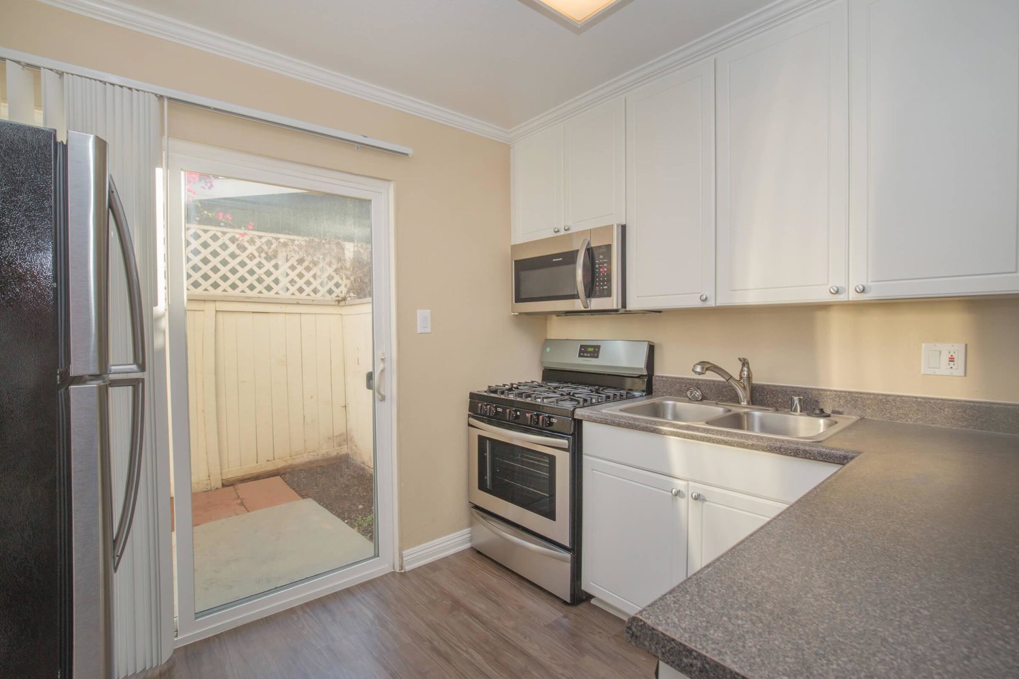 Sandpointe Cove Apartment Homes Image 17