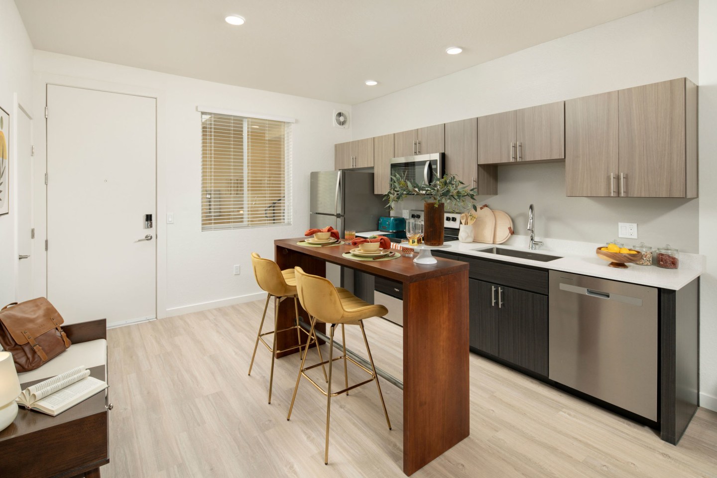 Cabana Southern Apartments Image 12