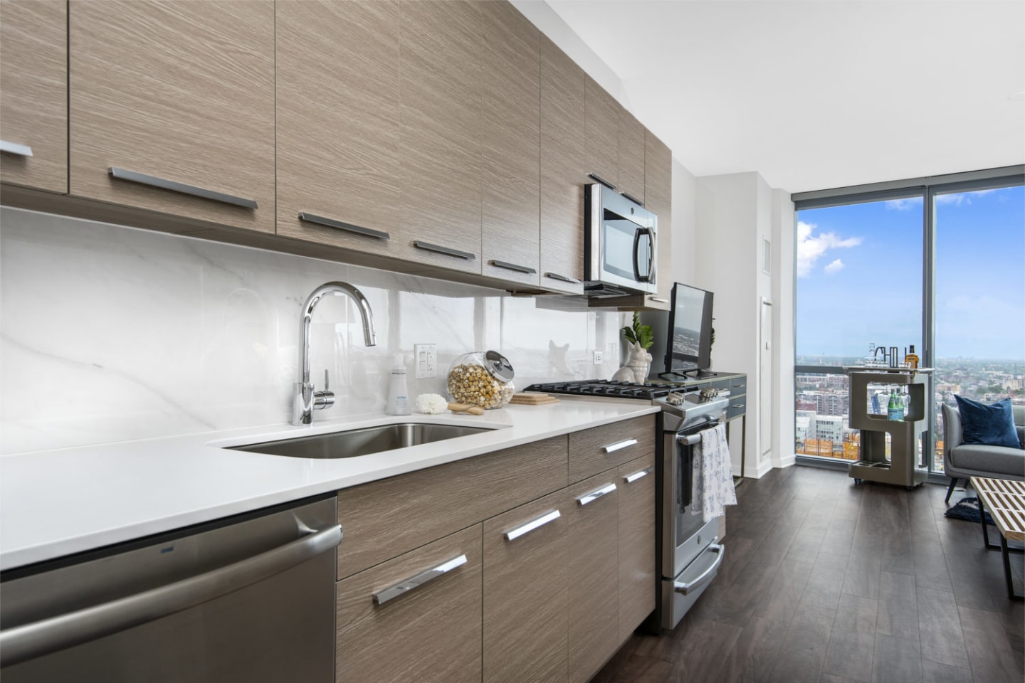 727 West Madison Image 35