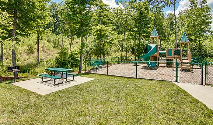 West Pointe Apartment Homes Image 22