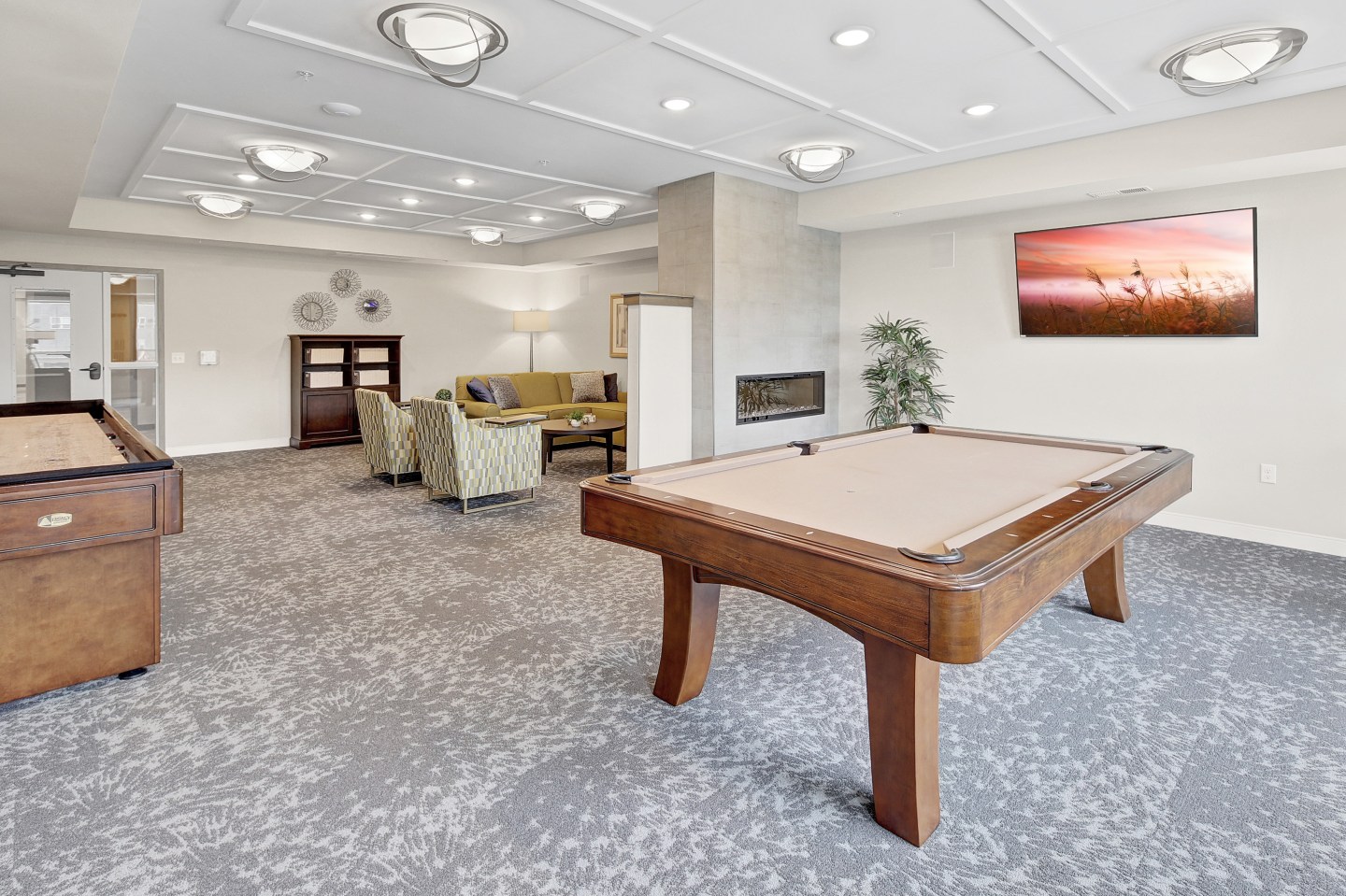 Urbana Court Apartments Image 4