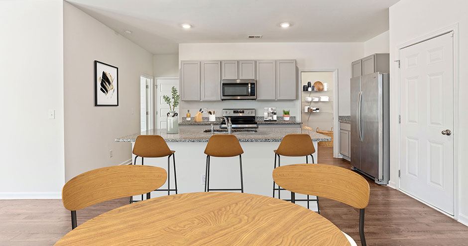 Poplar Village Image 12