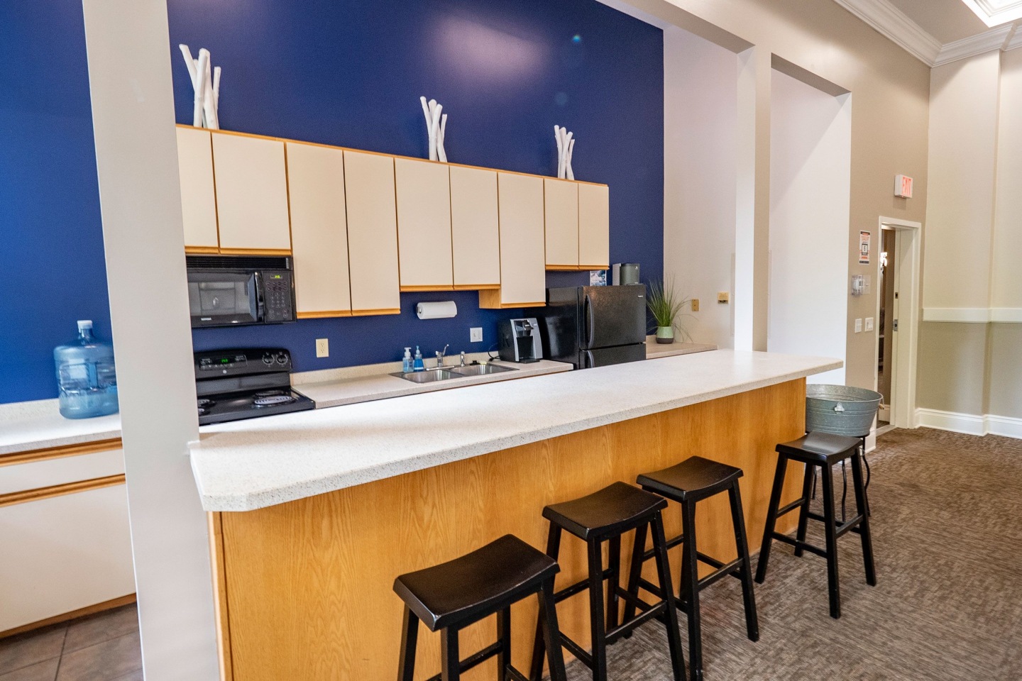 Plymouth Square at 37th Apartments Image 15