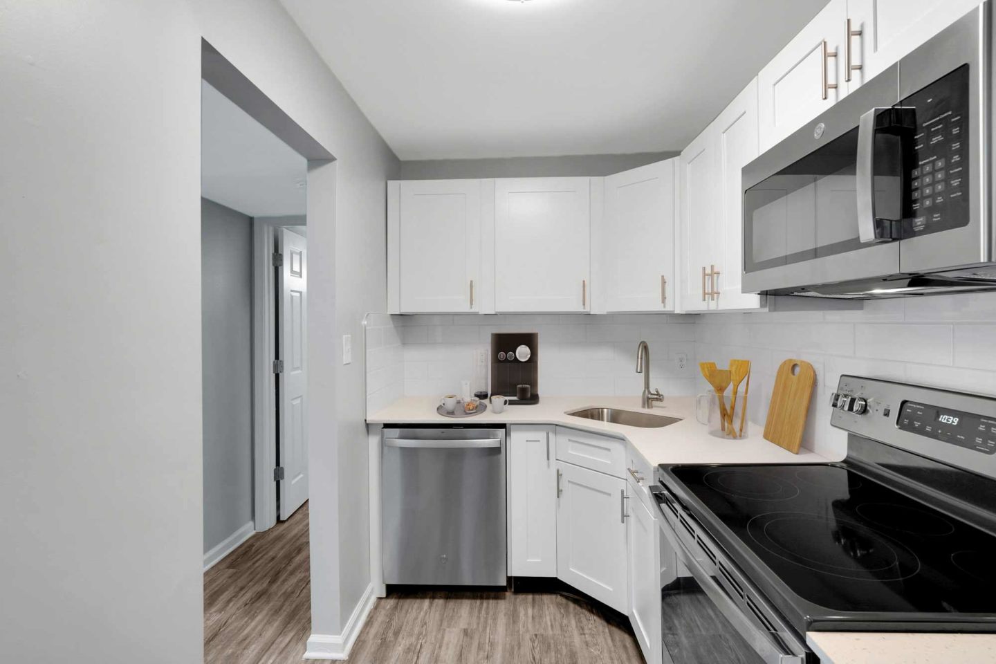 Station J-Town Apartments Image 10