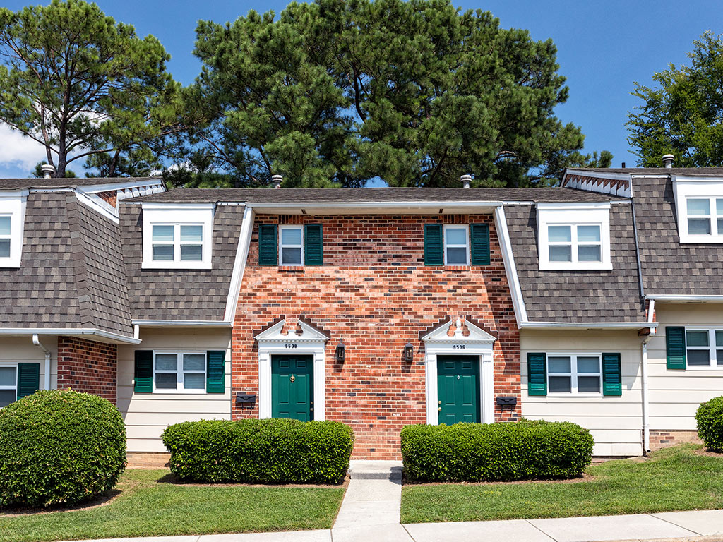 Chelsea Square Apartments Image 1