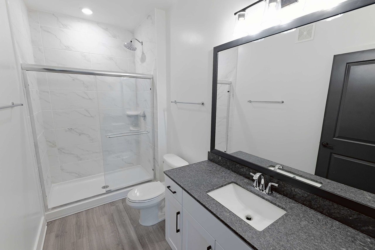 Botanic Luxury Apartments Image 38