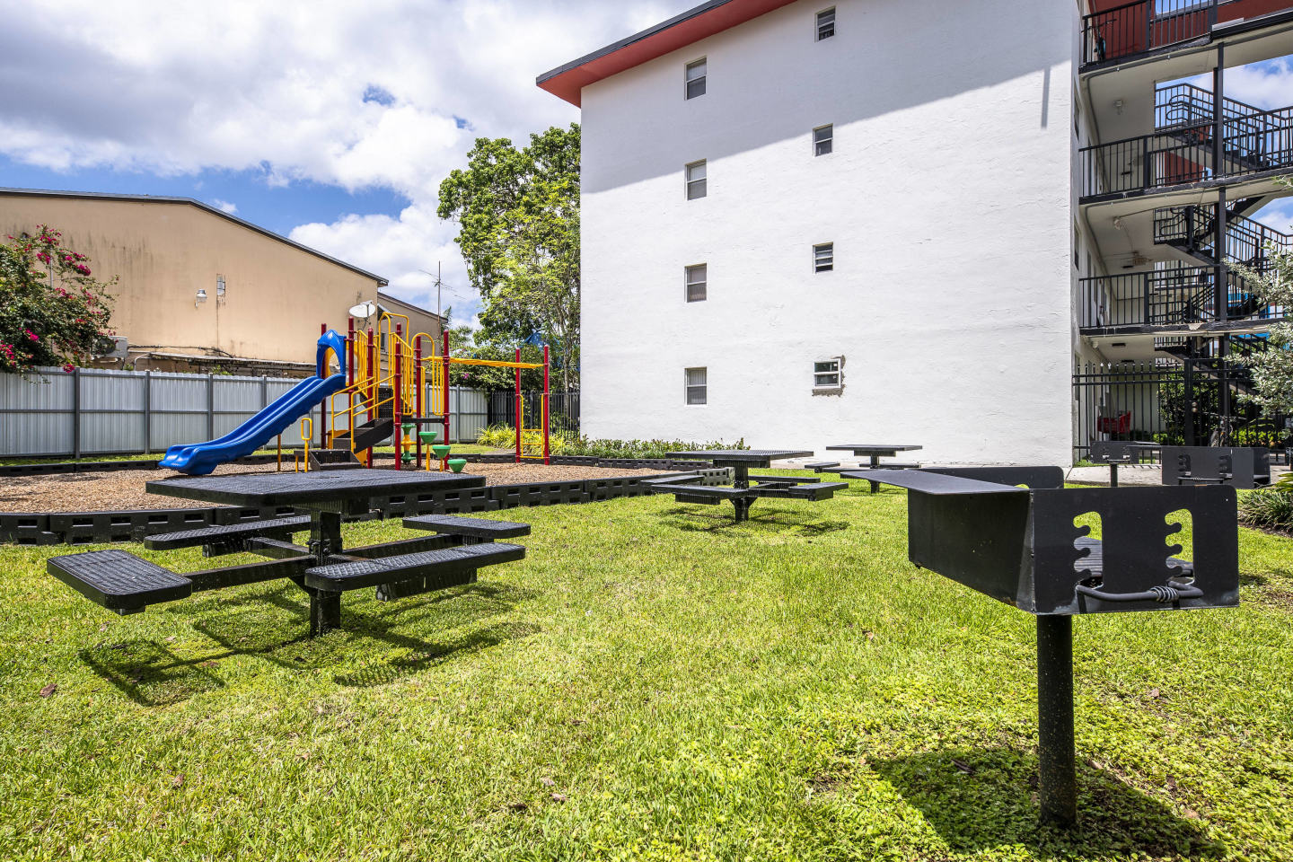 Aciano Hialeah Image 27