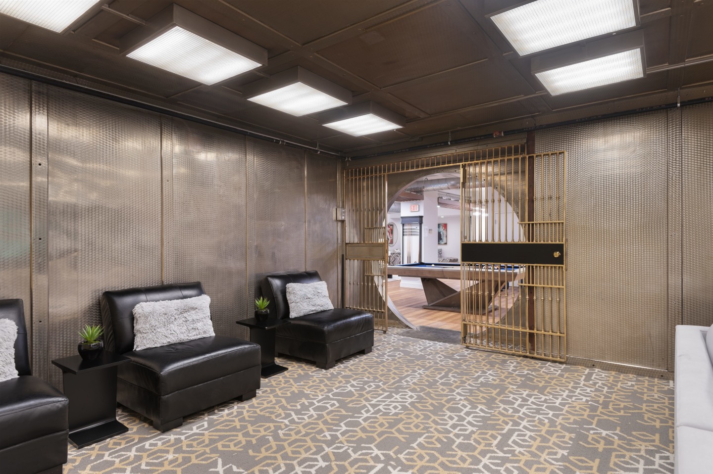 First National Apartments Image 3