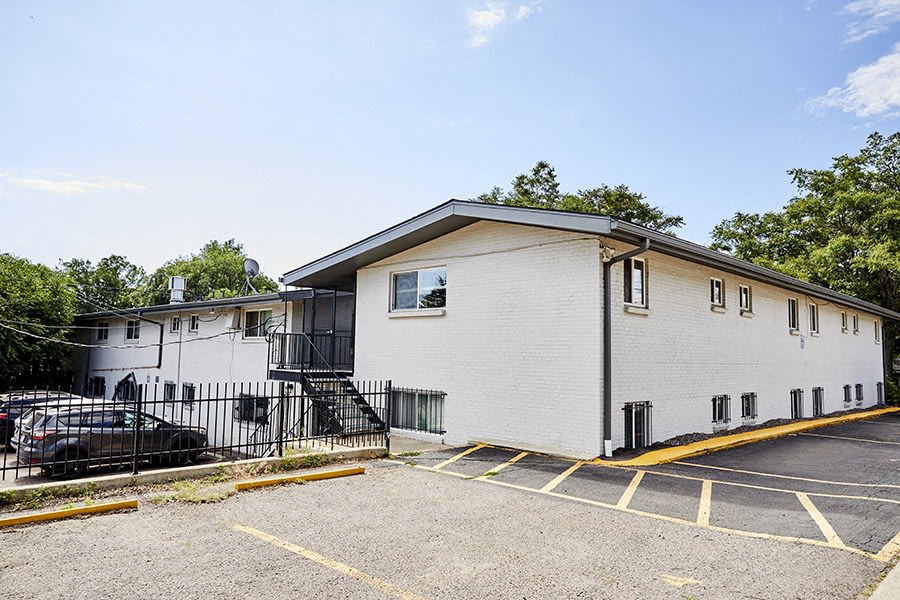 Clay Street Apartments Image 11