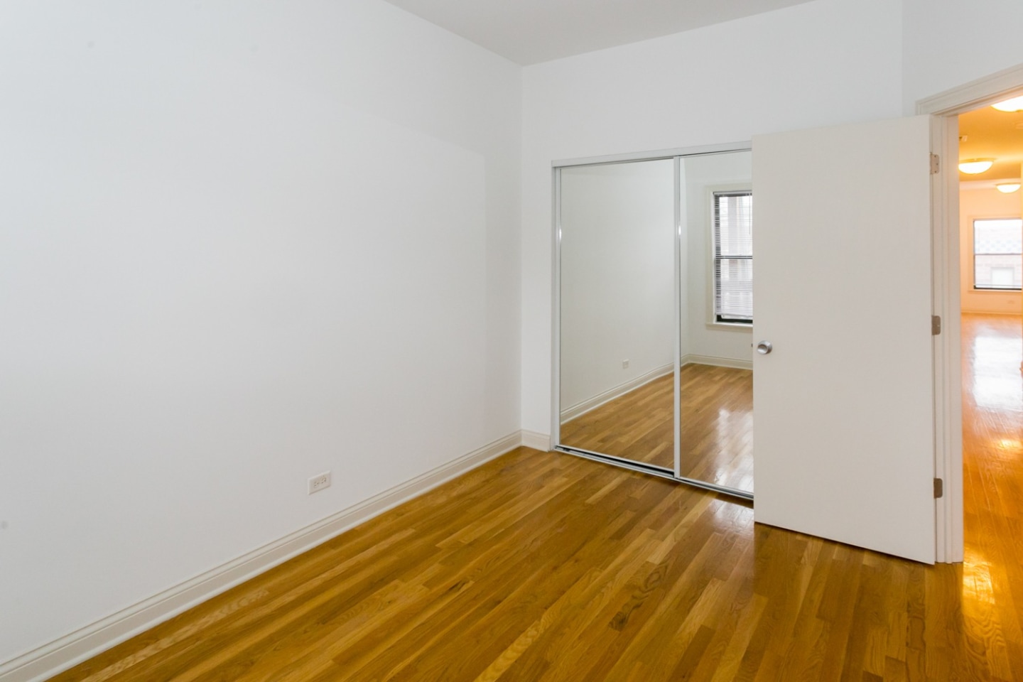 5400-5408 S. Ingleside Avenue Image 2