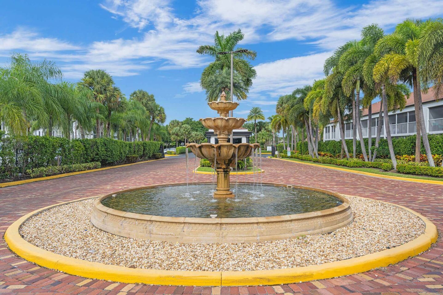 The Luxe at Boca Image 32
