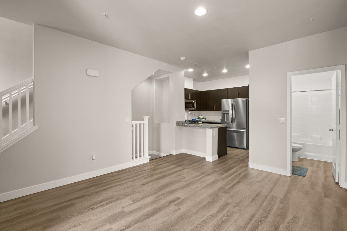CasaLago Eastlake Image 22